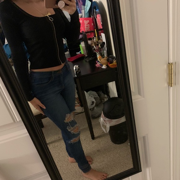 Zip up top - Picture 4 of 4